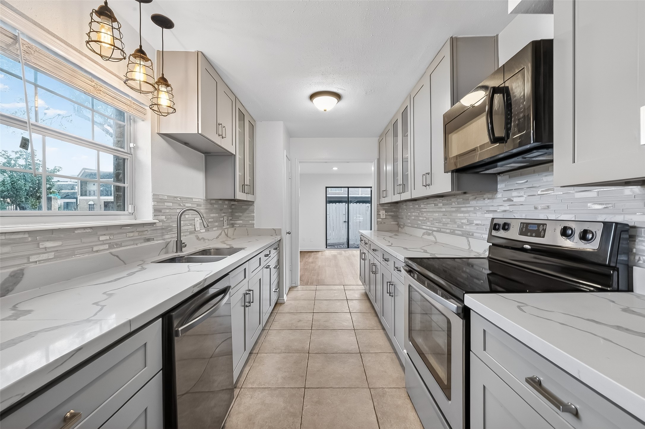 500 N Post Oak Lane Property Photo 12