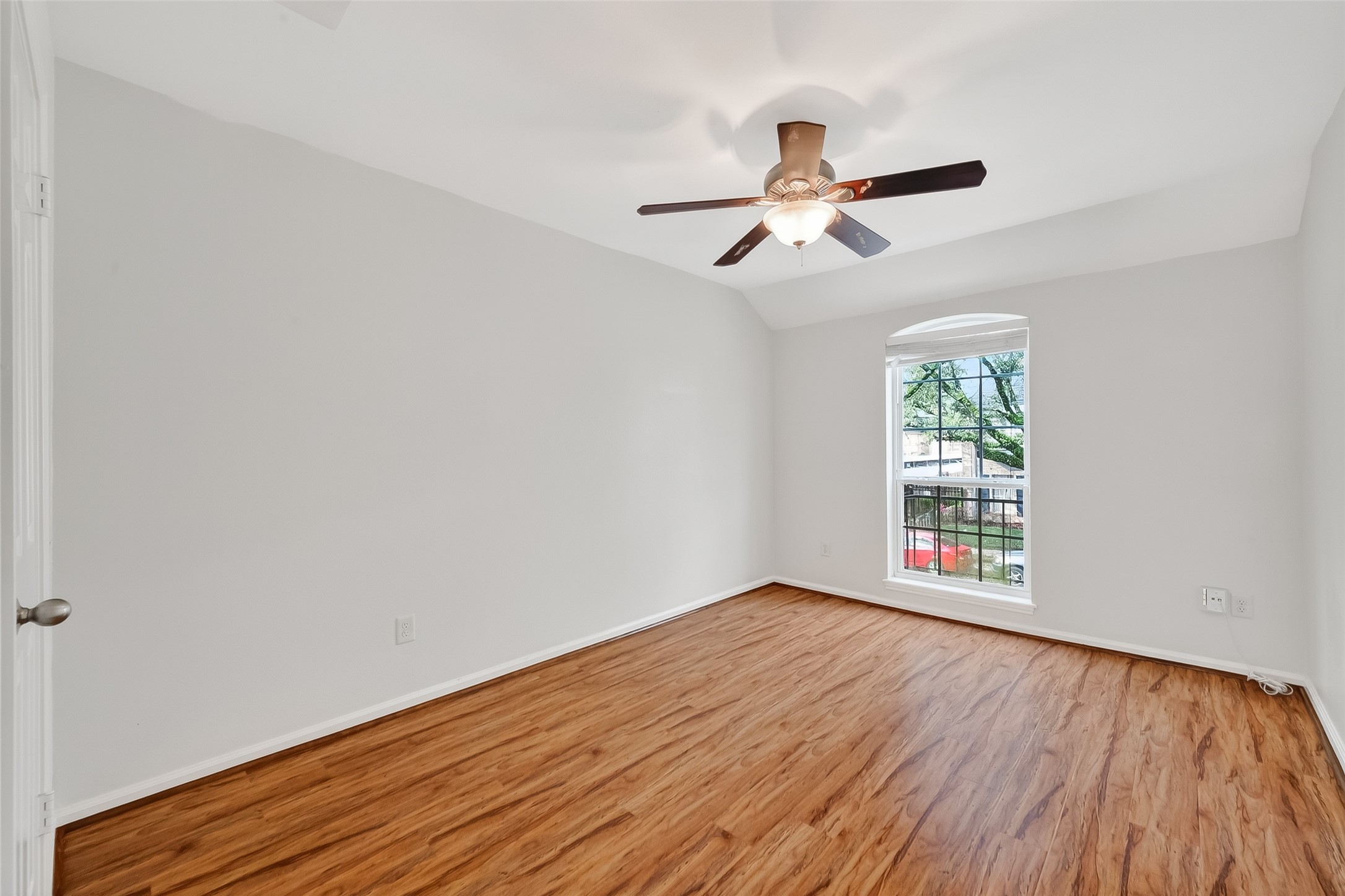 500 N Post Oak Lane Property Photo 25
