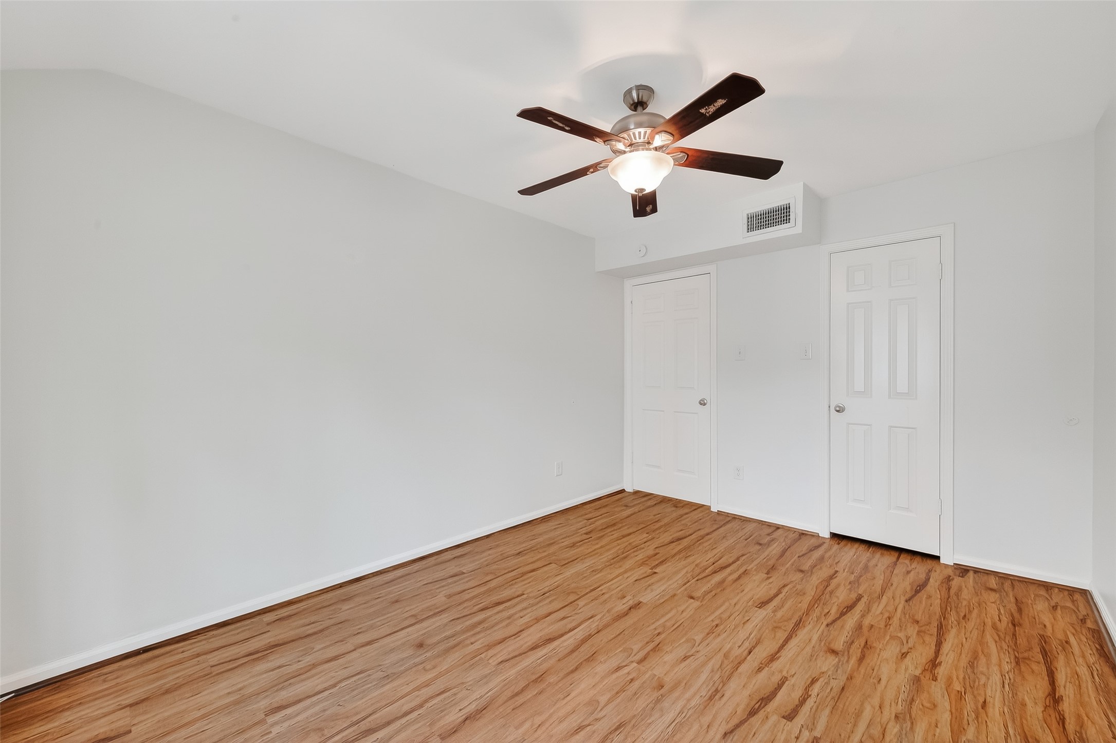 500 N Post Oak Lane Property Photo 26