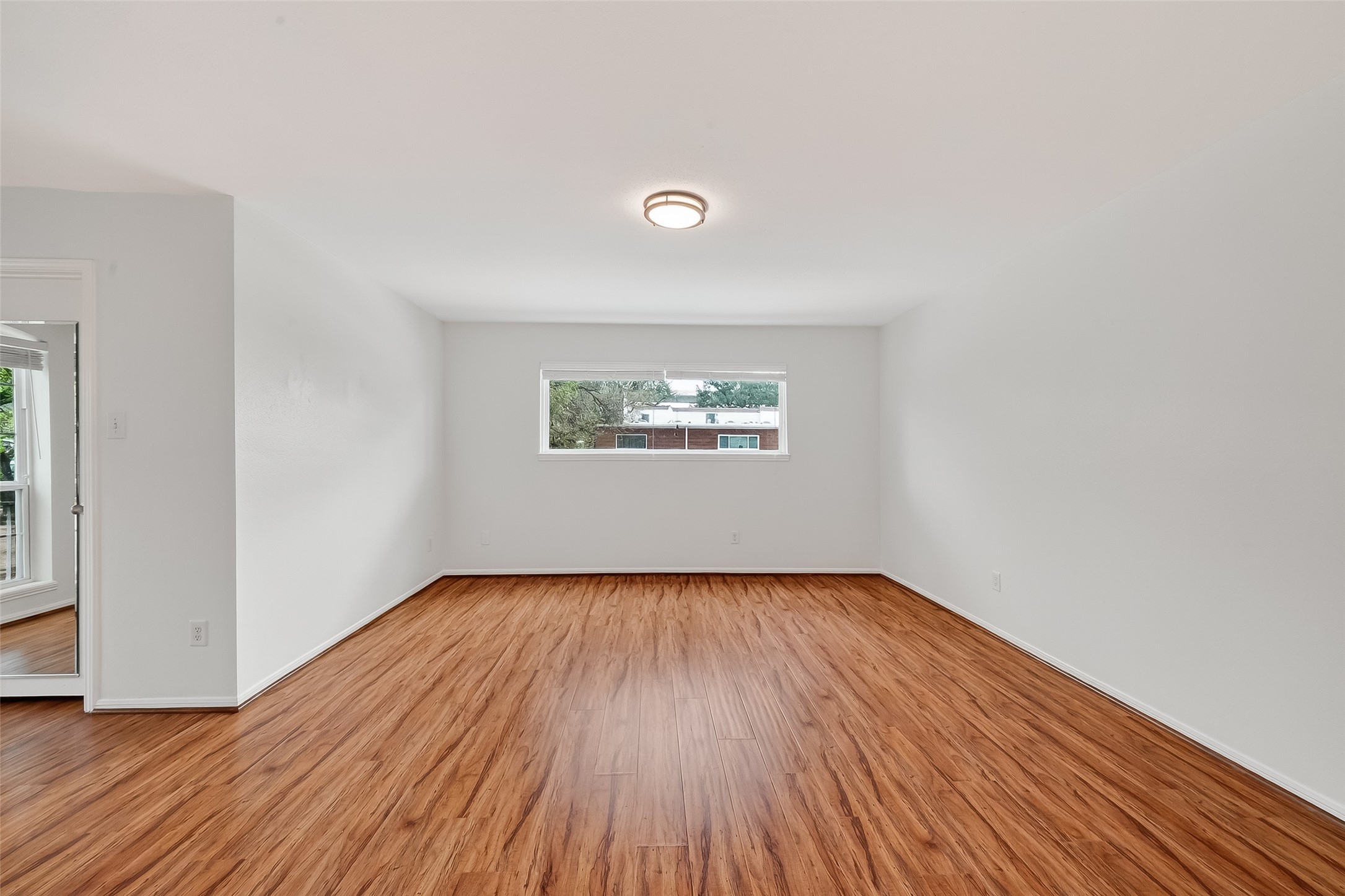 500 N Post Oak Lane Property Photo 29