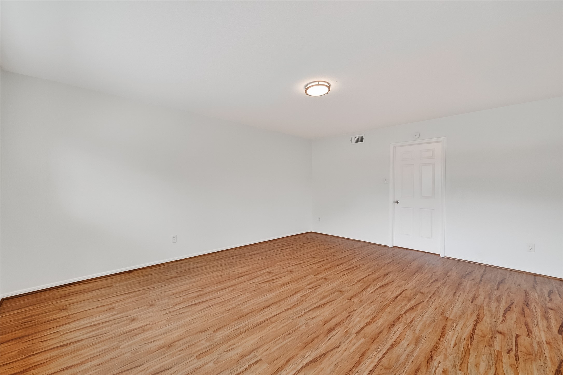 500 N Post Oak Lane Property Photo 32