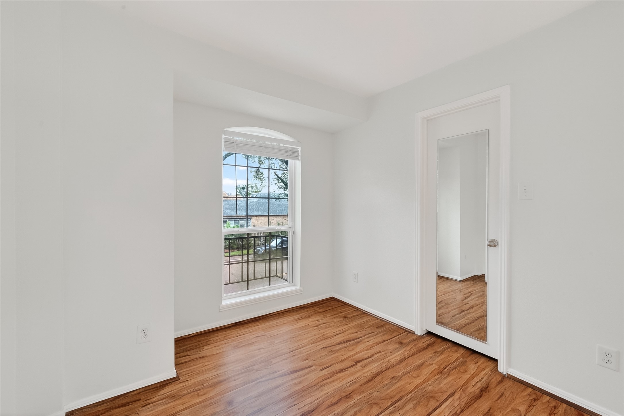 500 N Post Oak Lane Property Photo 34