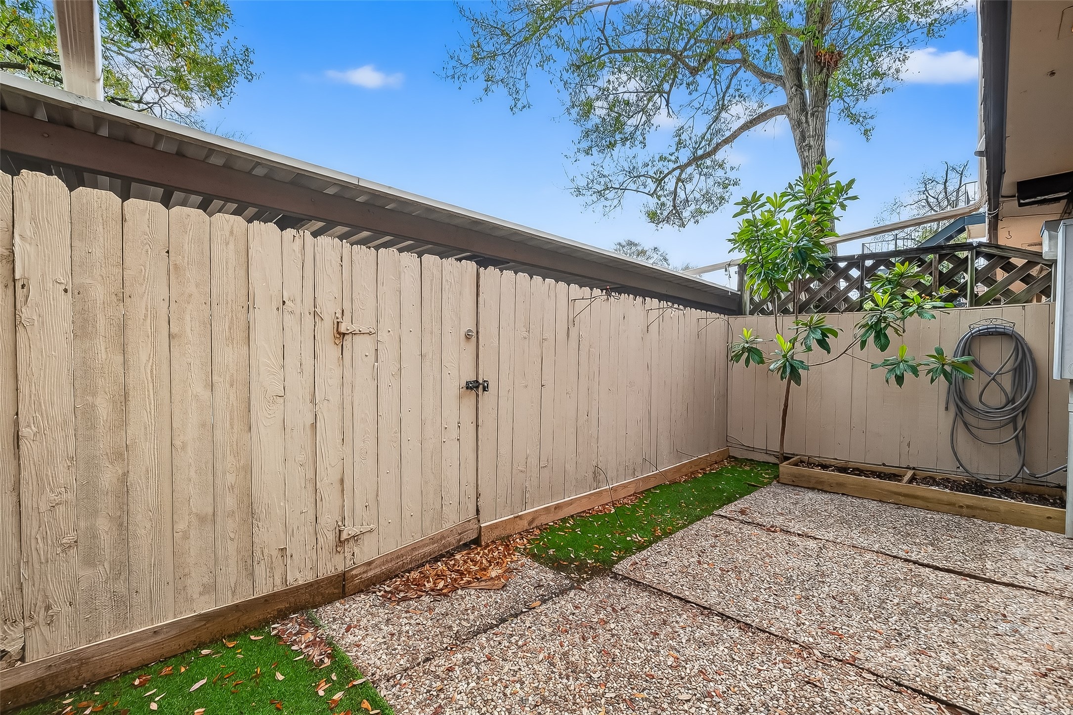 500 N Post Oak Lane Property Photo 47