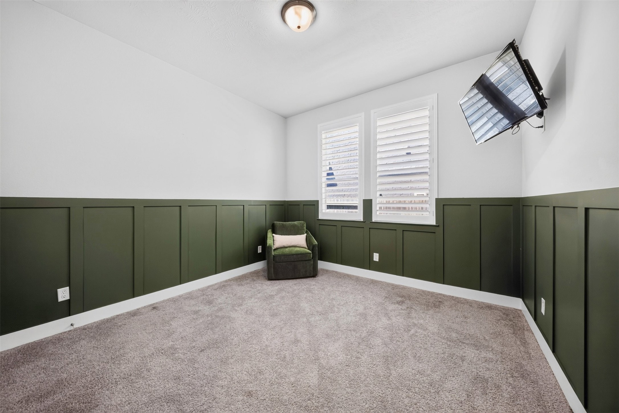221 Lakehouse Landing Drive Property Photo 9