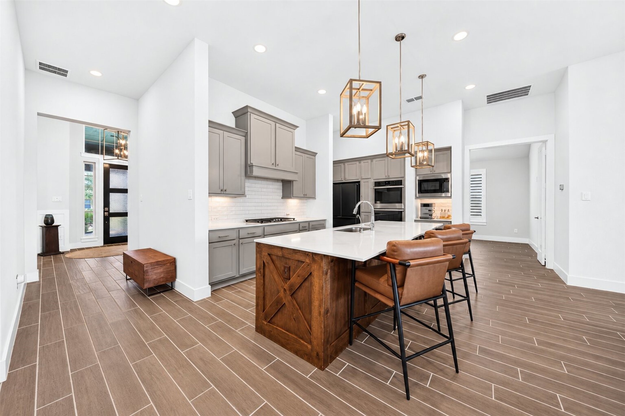 221 Lakehouse Landing Drive Property Photo 11