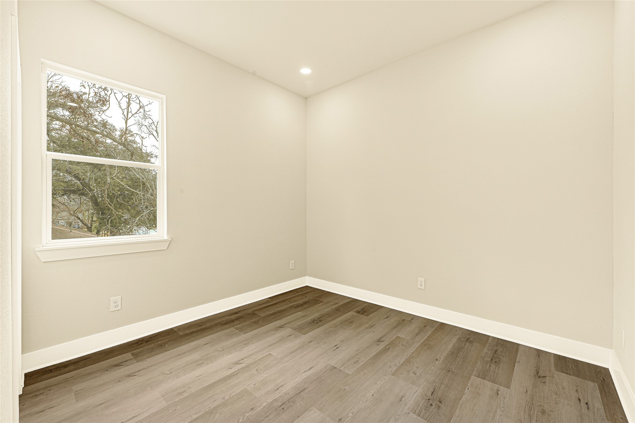 706 Savonna Property Photo 13