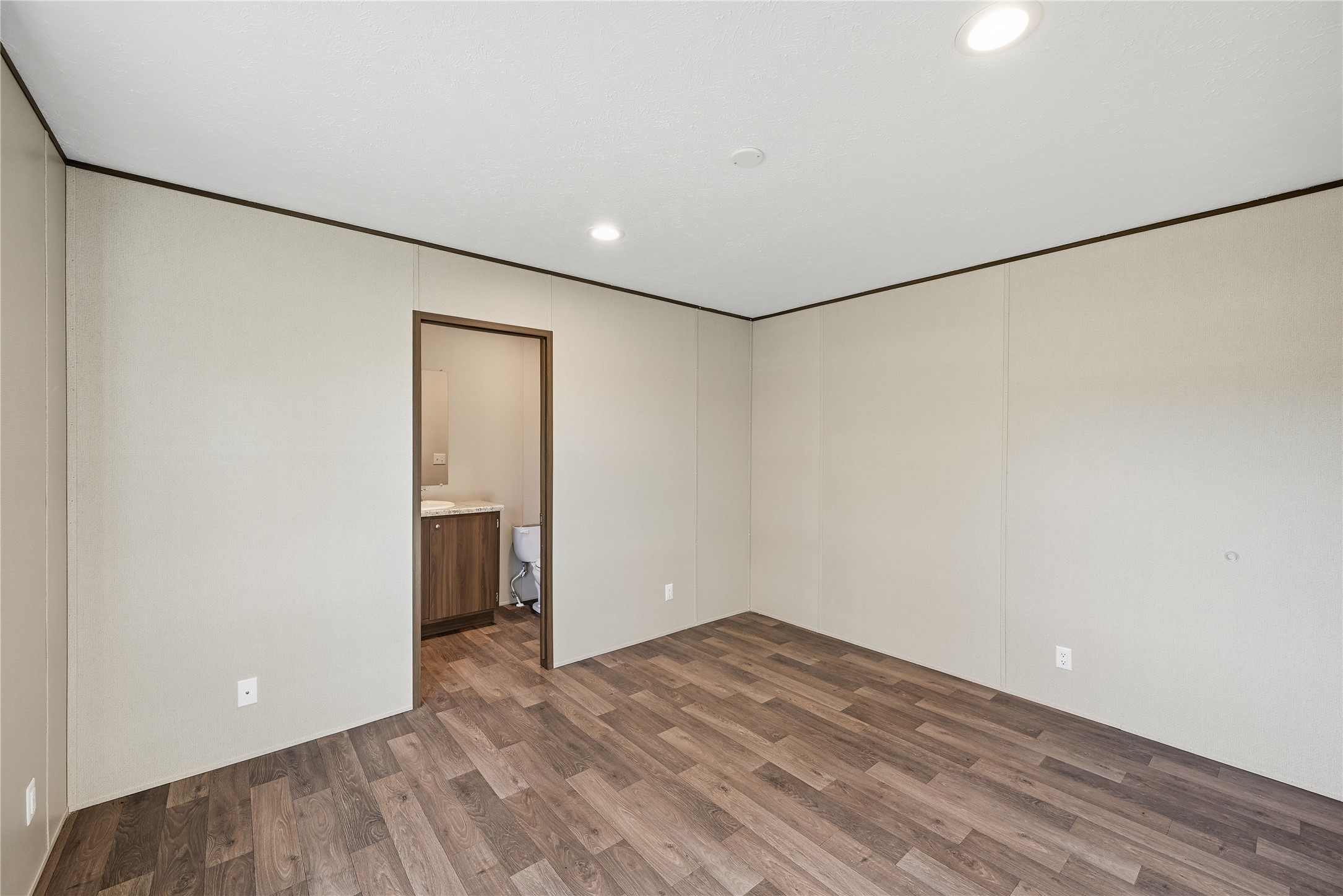38904 West Drive Property Photo 8