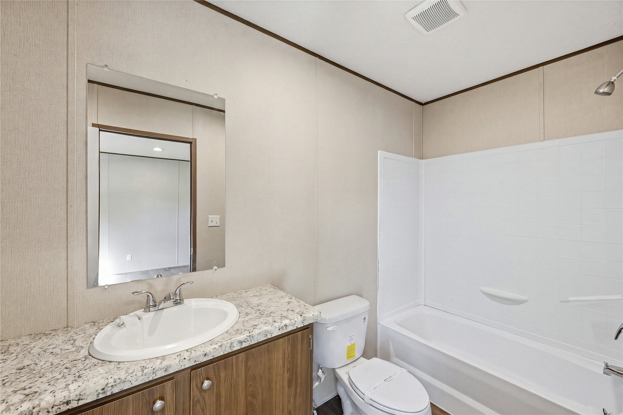 38904 West Drive Property Photo 9