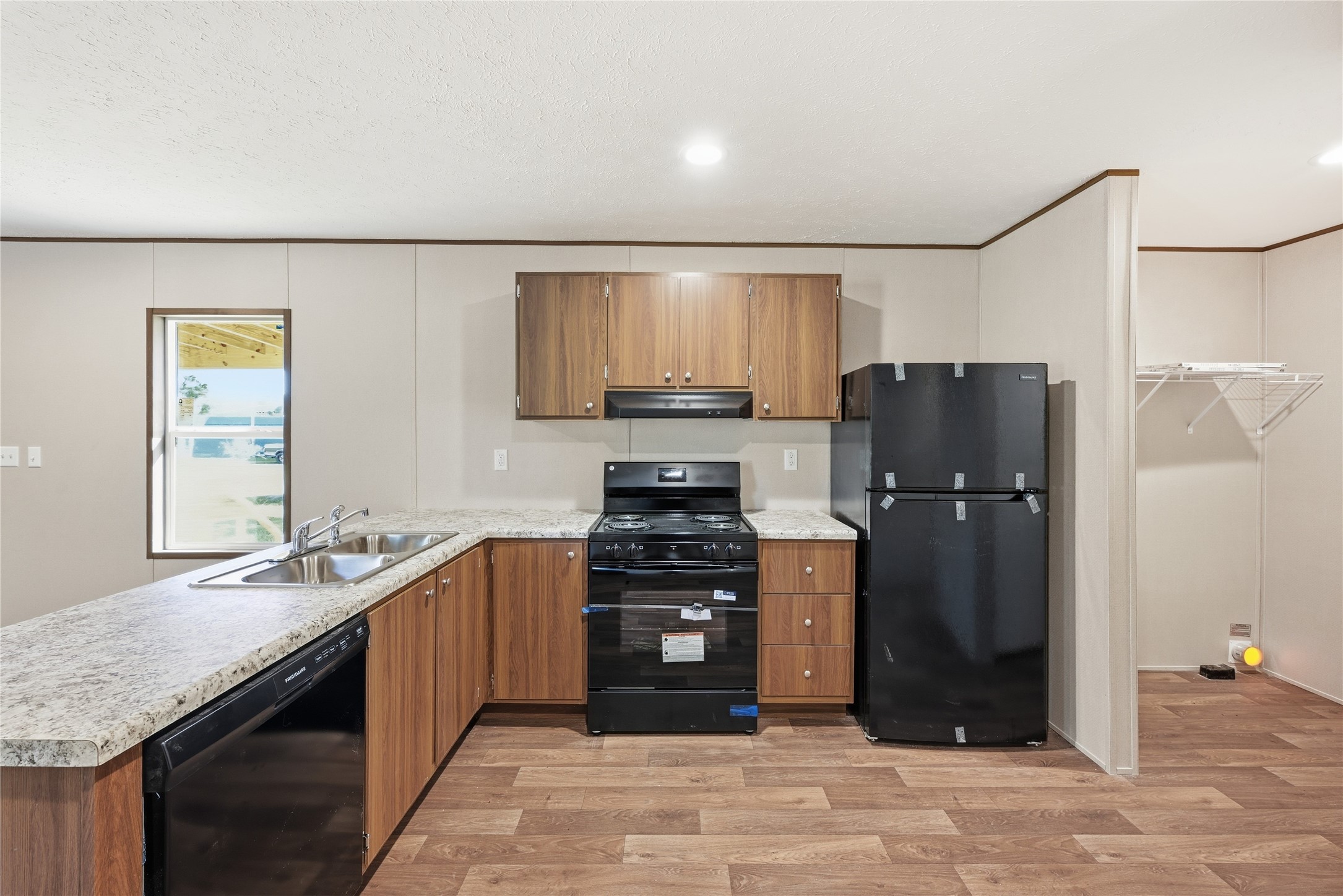 38904 West Drive Property Photo 11