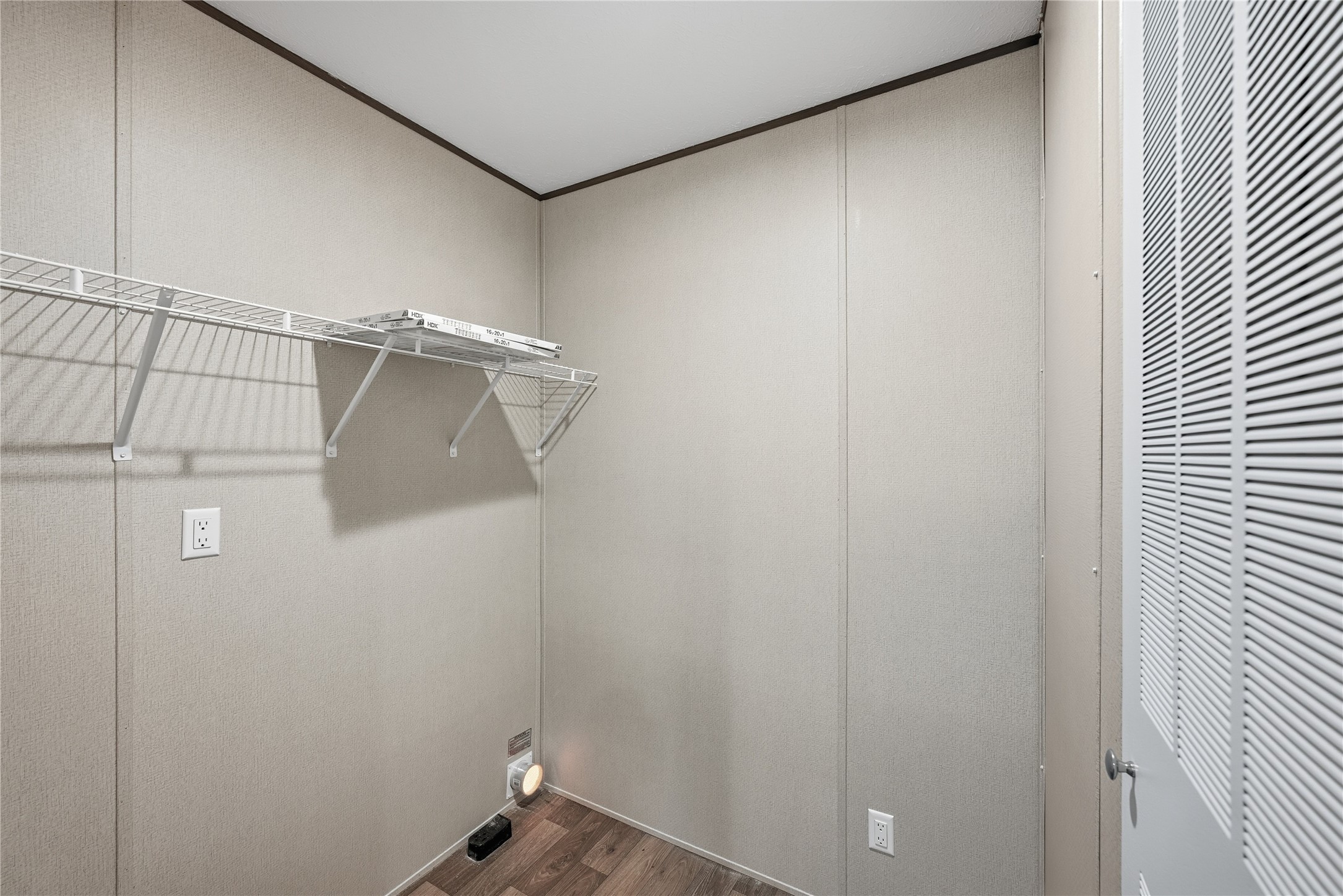 38904 West Drive Property Photo 13