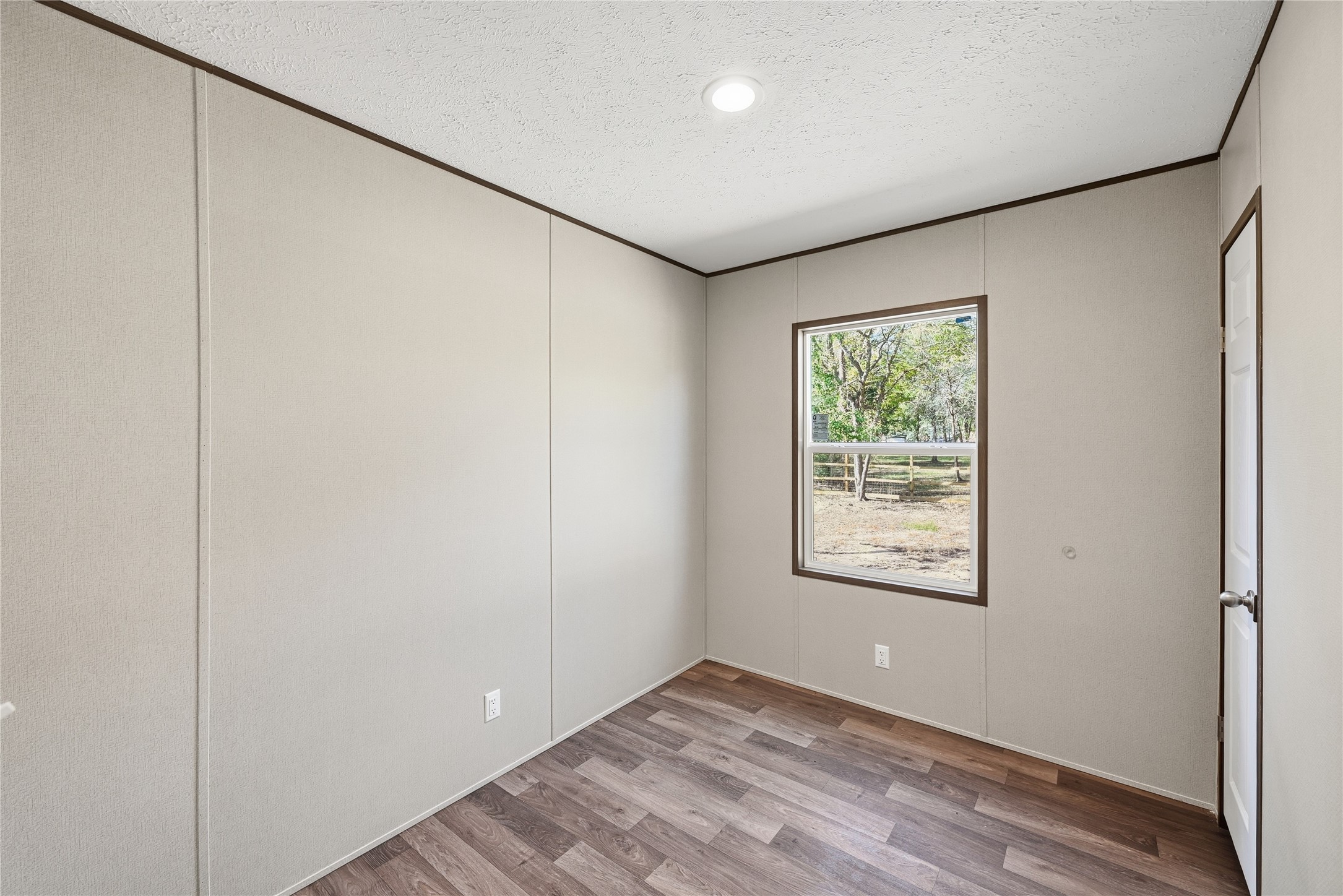 38904 West Drive Property Photo 17