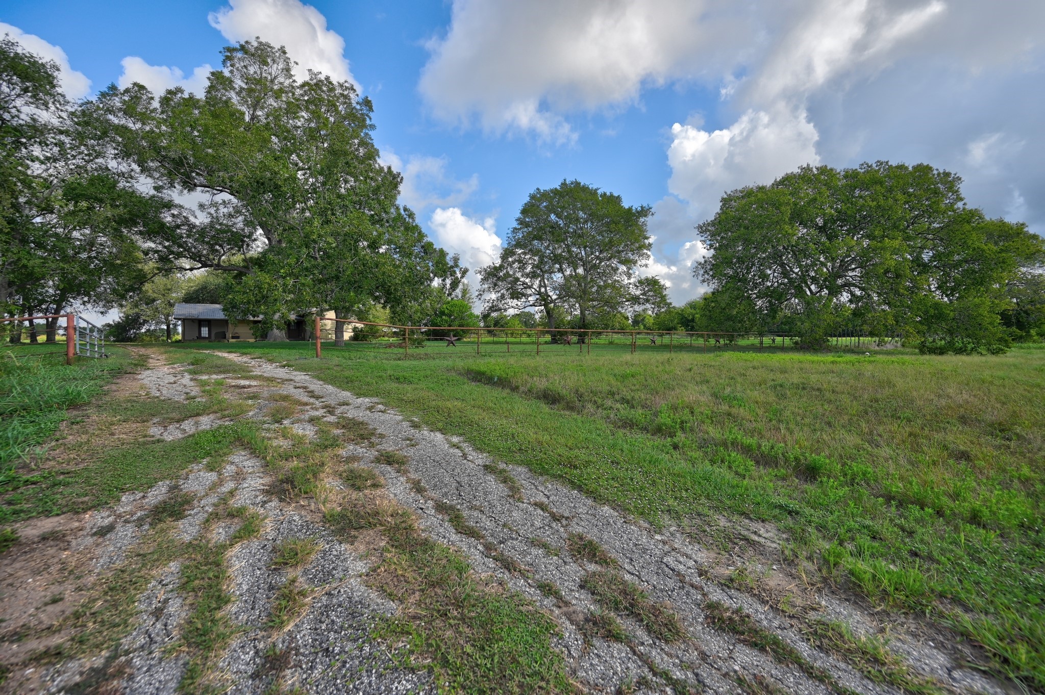 15650 Highway 290 W Property Photo 23