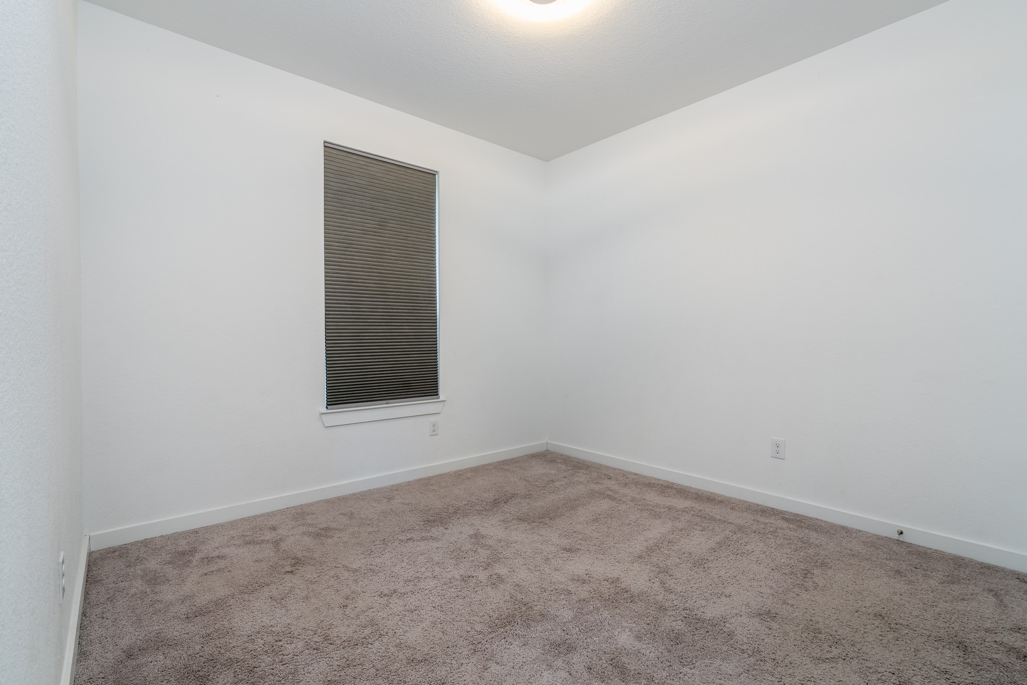27006 Hidden Rock Court Property Photo 34