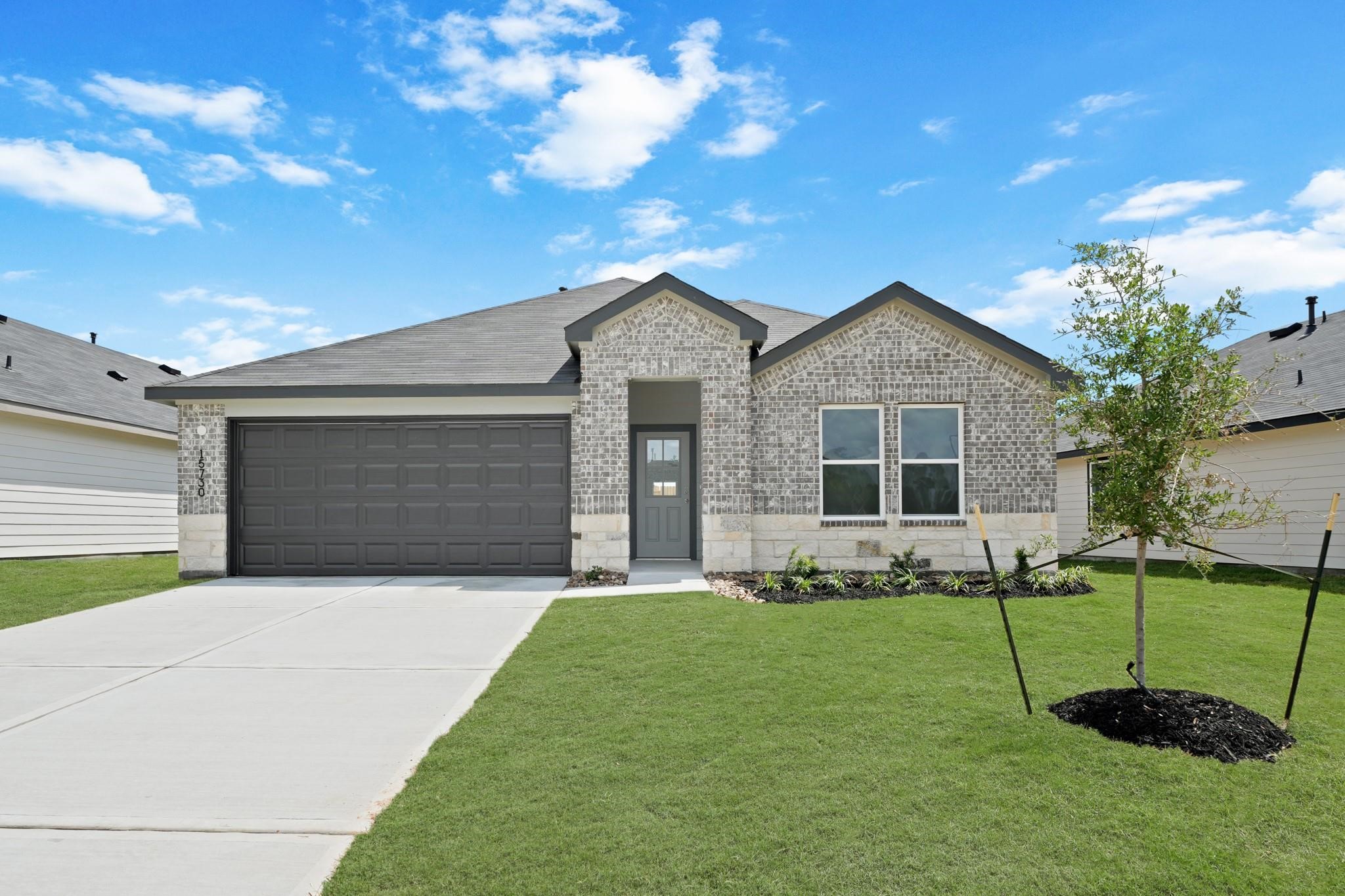 15730 Garden Ridge Drive Property Photo 2