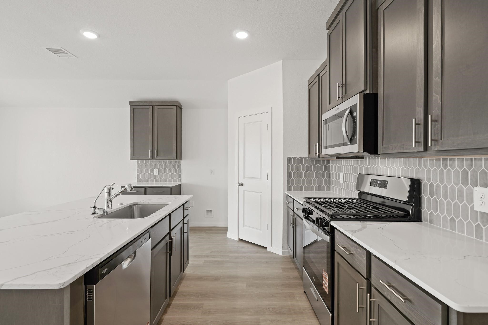 15730 Garden Ridge Drive Property Photo 4