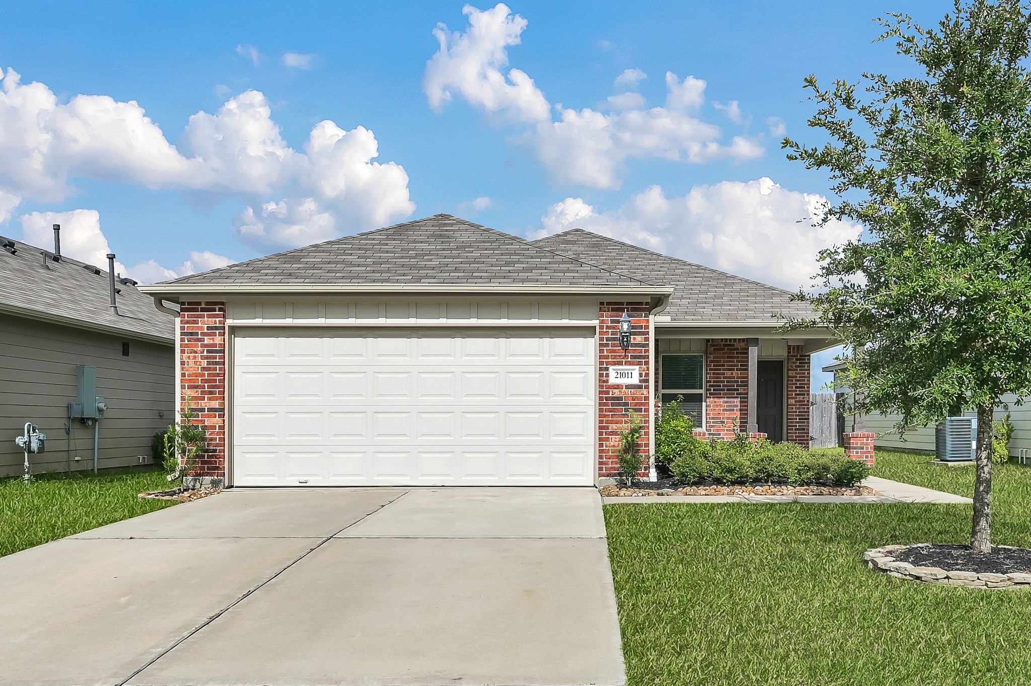 21011 Twining Rose Lane Property Photo 21