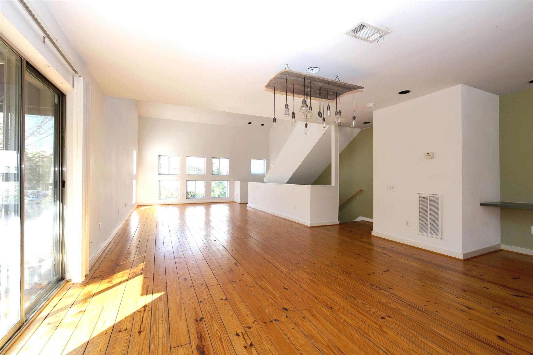 2819 Crawford Property Photo 6
