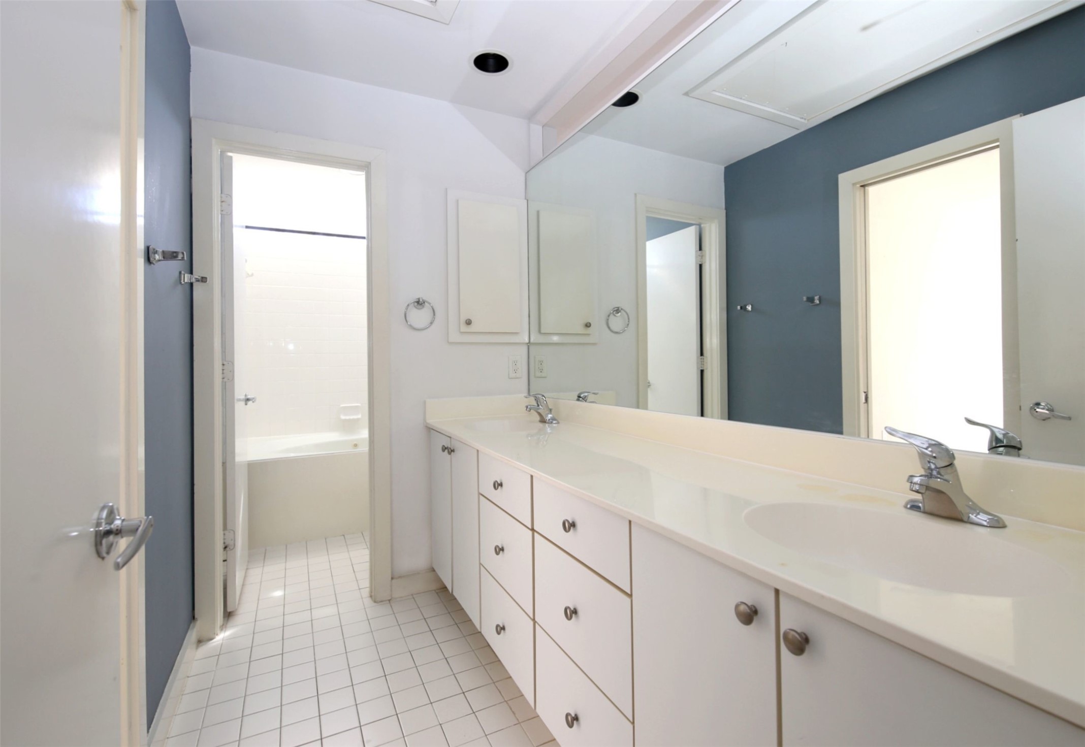 2819 Crawford Property Photo 14