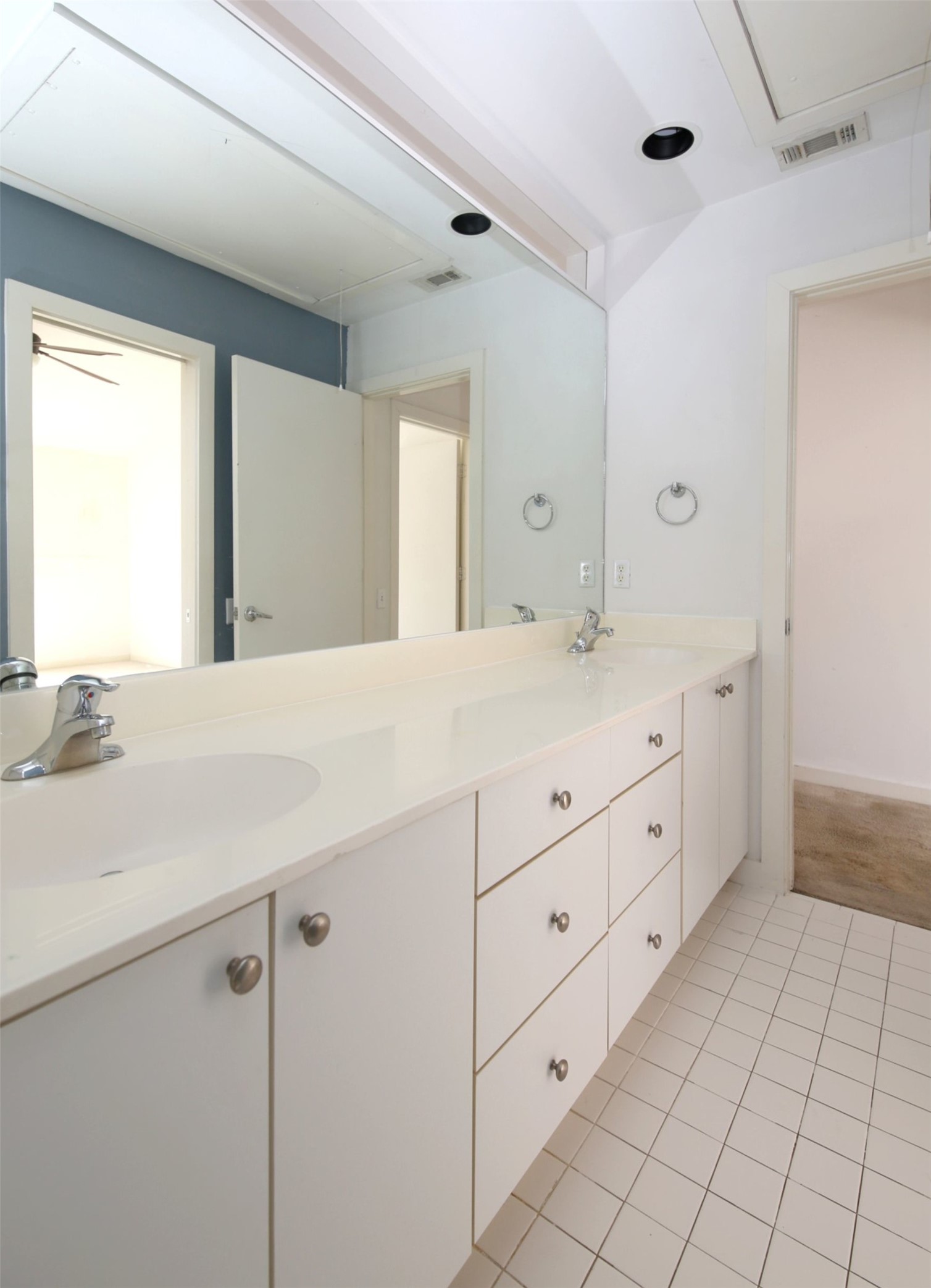 2819 Crawford Property Photo 16