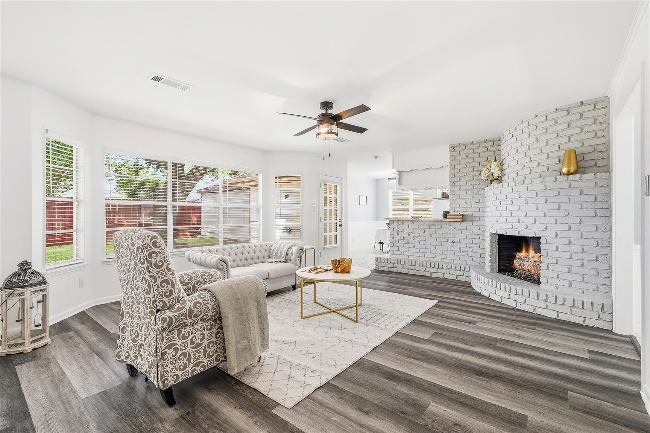 2503 Moss Hill Drive Property Photo 4
