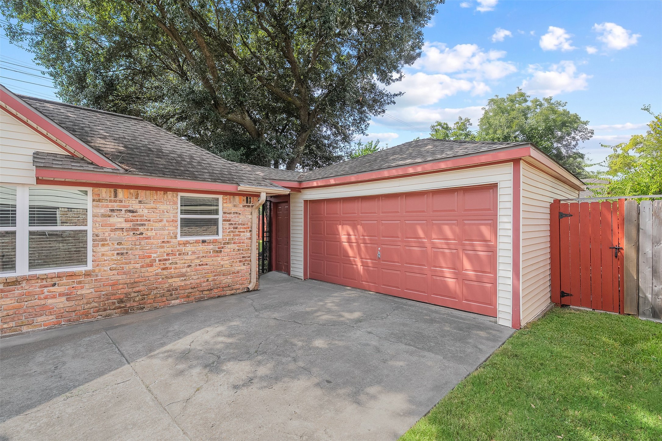 2503 Moss Hill Drive Property Photo 37