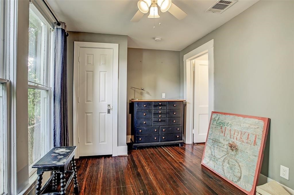 303 E 15 Property Photo 9