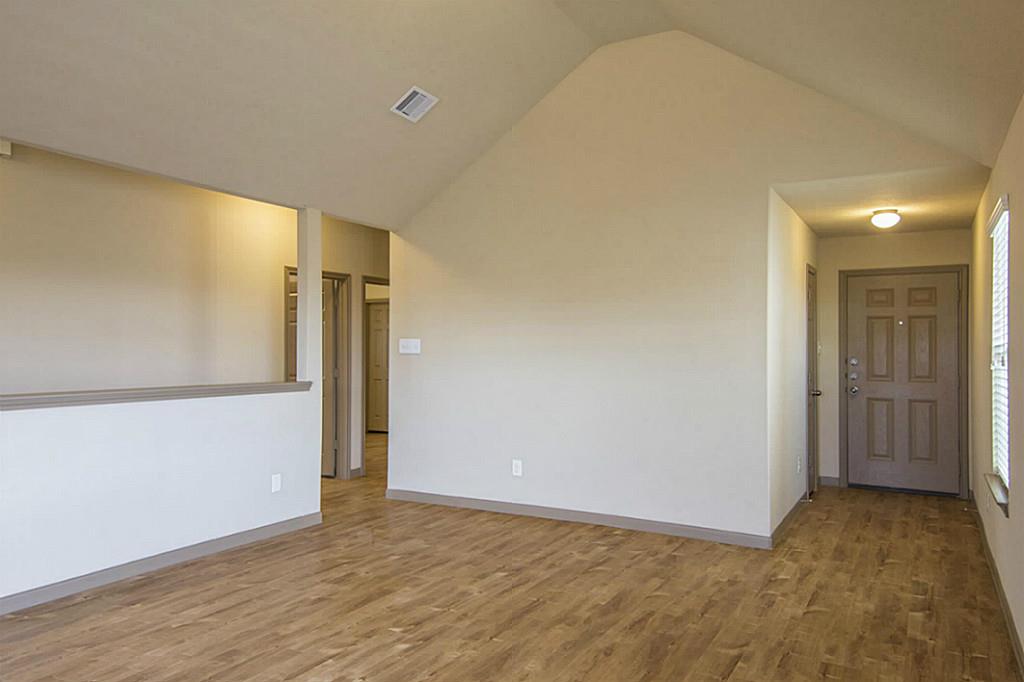 5750 Kyle Cove Drive Property Photo 6