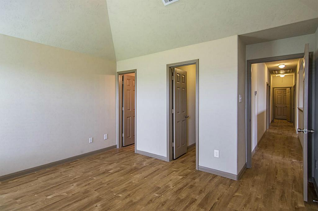 5750 Kyle Cove Drive Property Photo 11