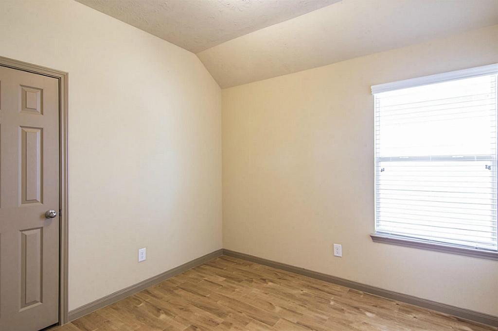 5750 Kyle Cove Drive Property Photo 12