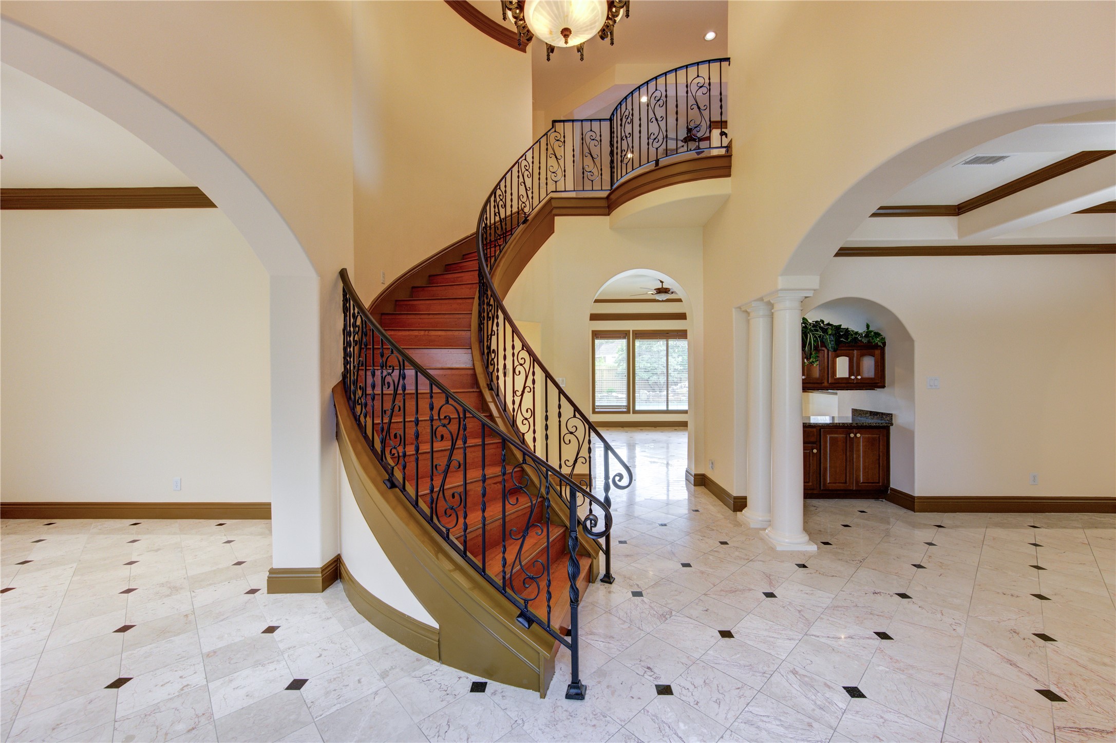 5207 Eagle Pointe Court Property Photo 5