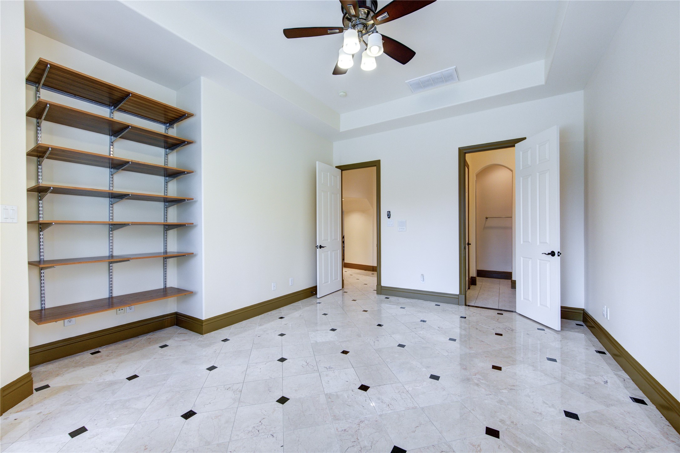 5207 Eagle Pointe Court Property Photo 15