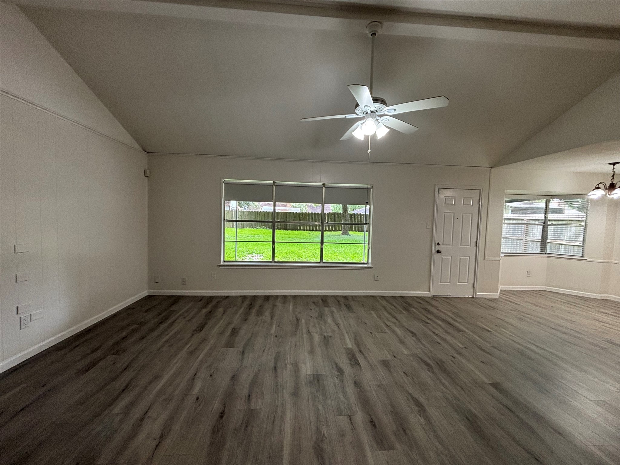 5008 Rockland Drive Property Photo 2