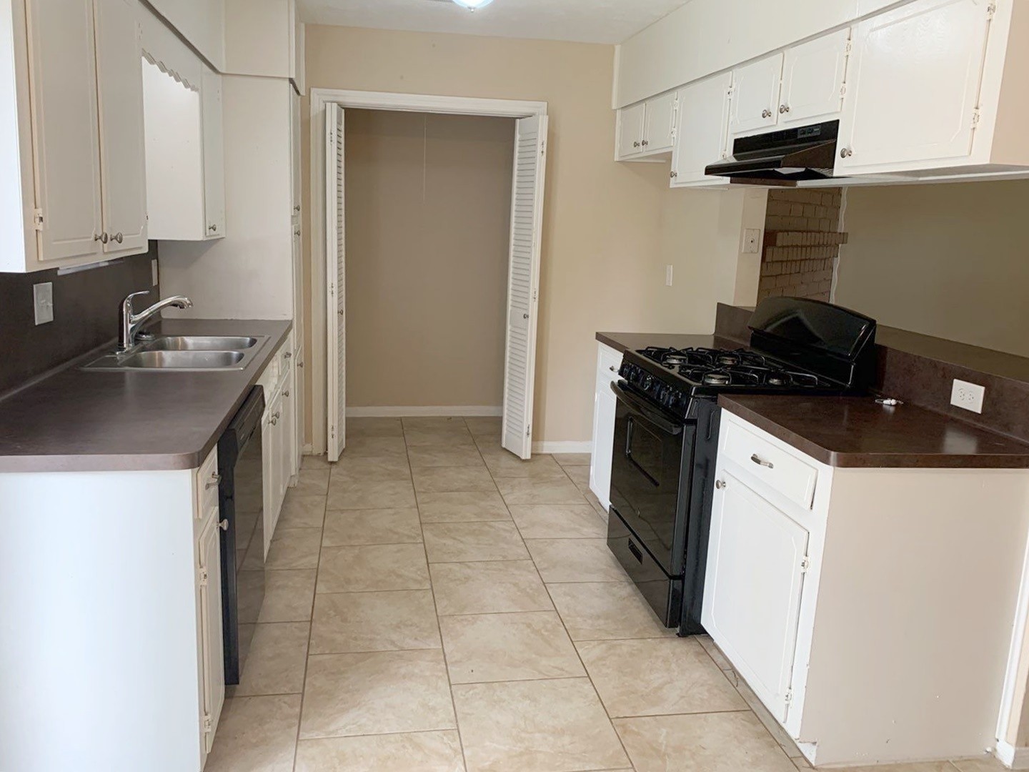 2334 Marble Falls Drive Property Photo 5