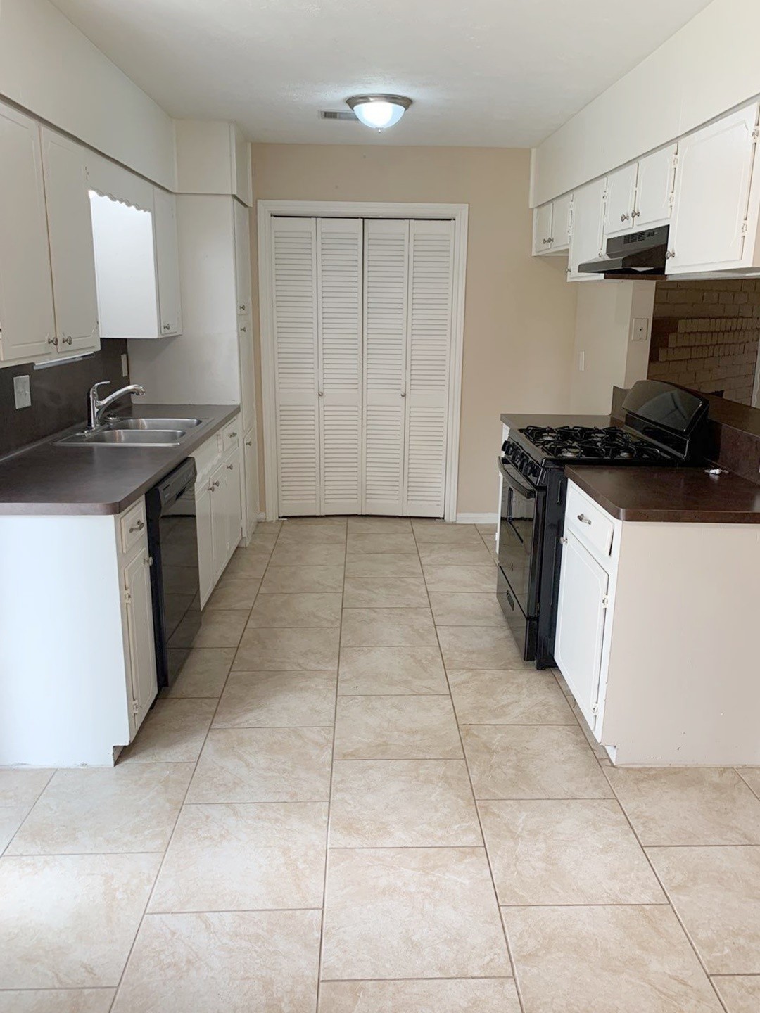 2334 Marble Falls Drive Property Photo 6