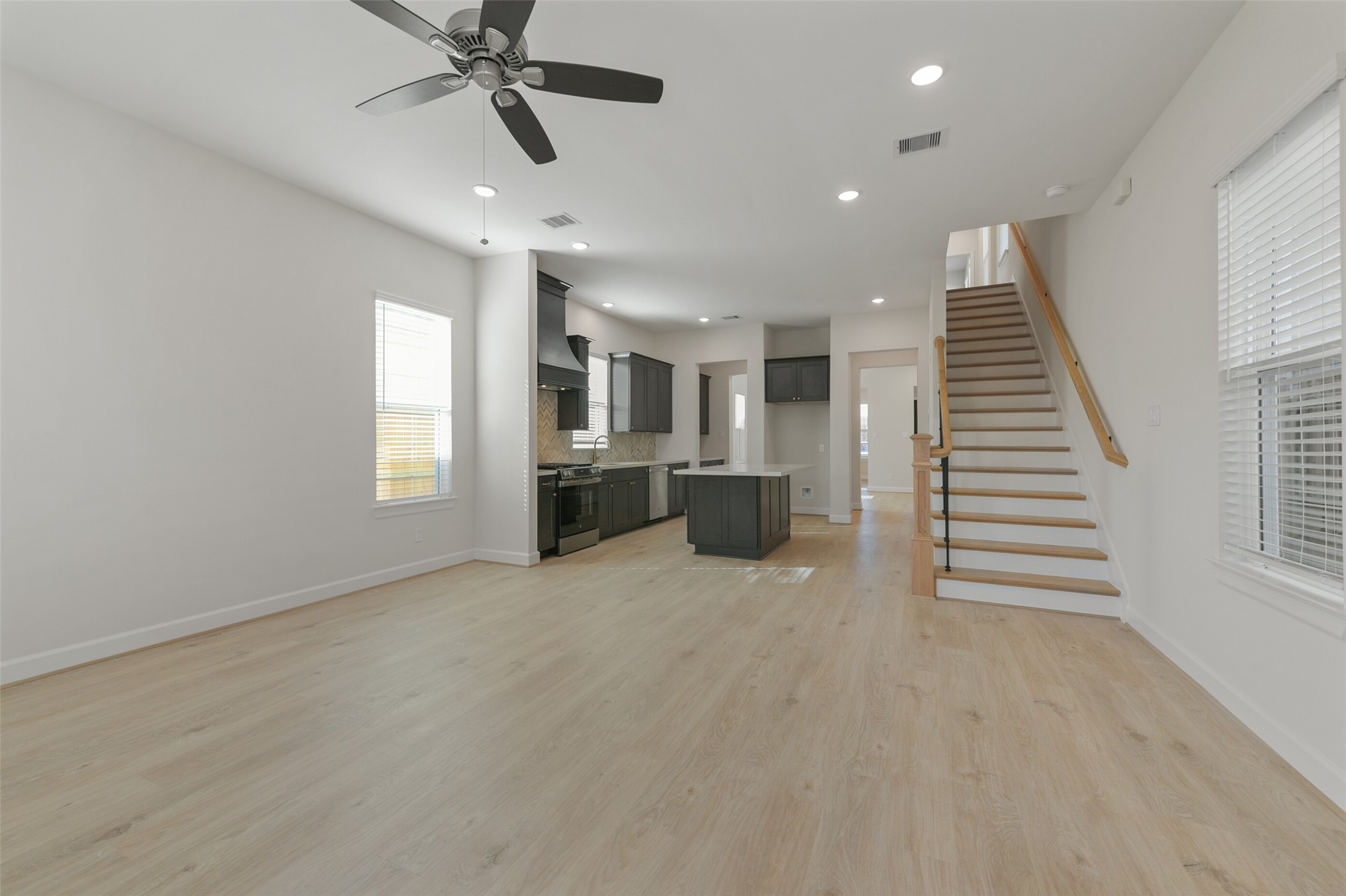 2513 S Houston Avenue Property Photo 13