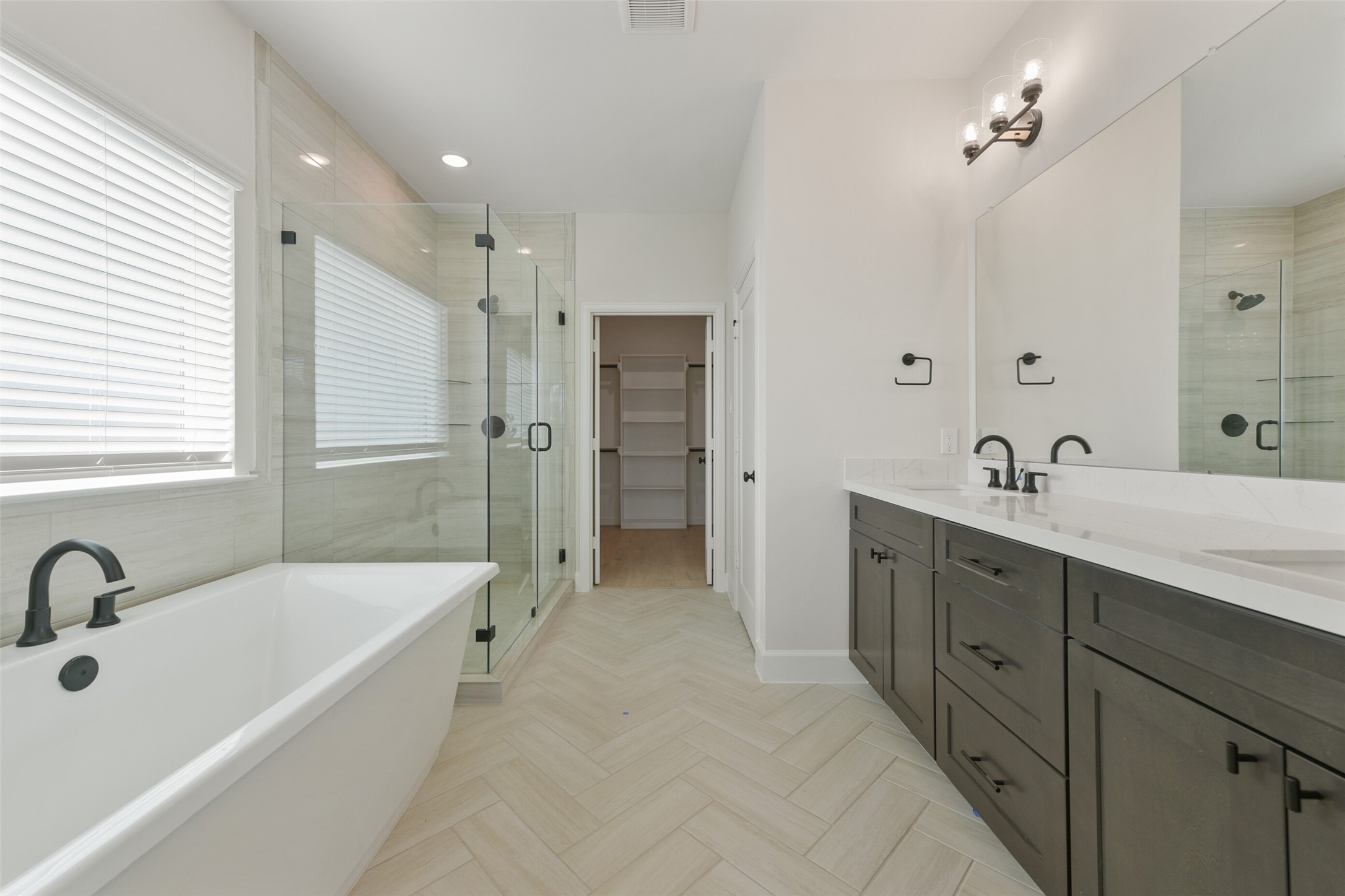 2513 S Houston Avenue Property Photo 25