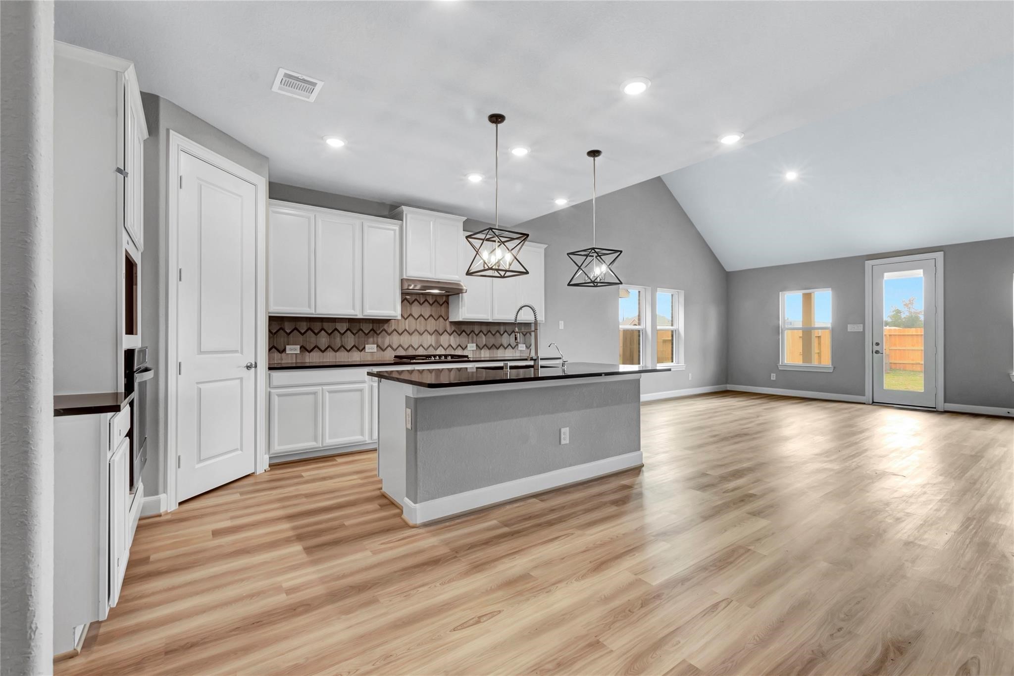 11211 Stirton Drive Property Photo 35