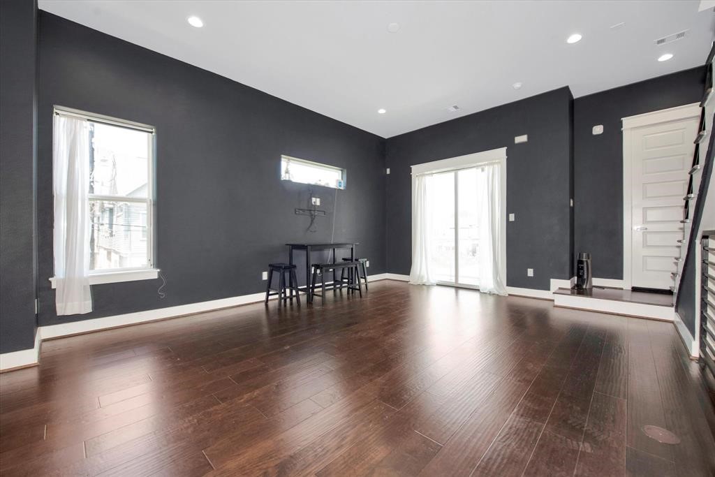2114 Engelmohr Street A Property Photo 6
