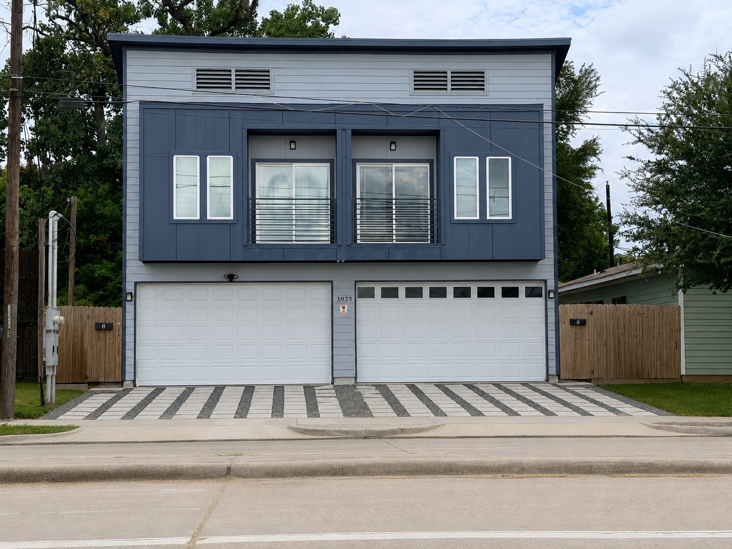 3923 Yale Street B Property Photo 1