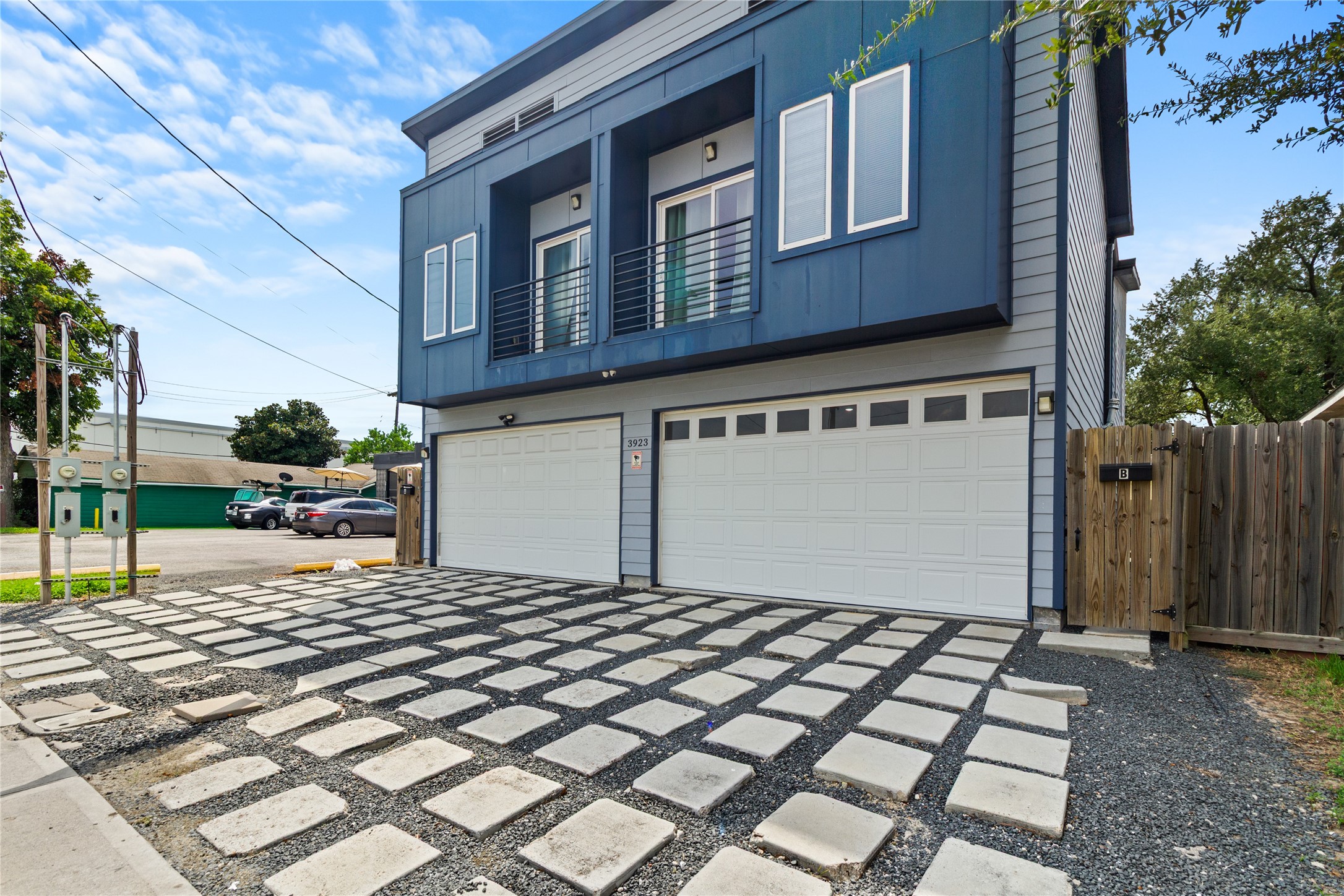 3923 Yale Street B Property Photo 2