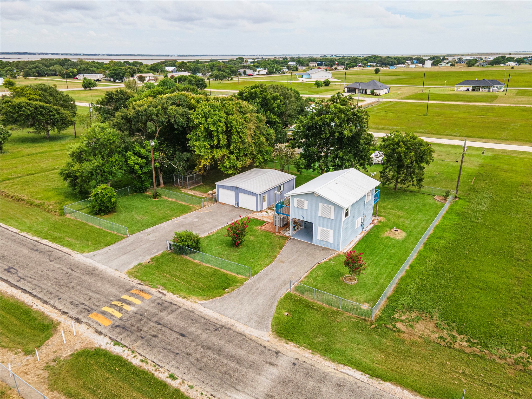 135 W Bayshore Drive Property Photo 1