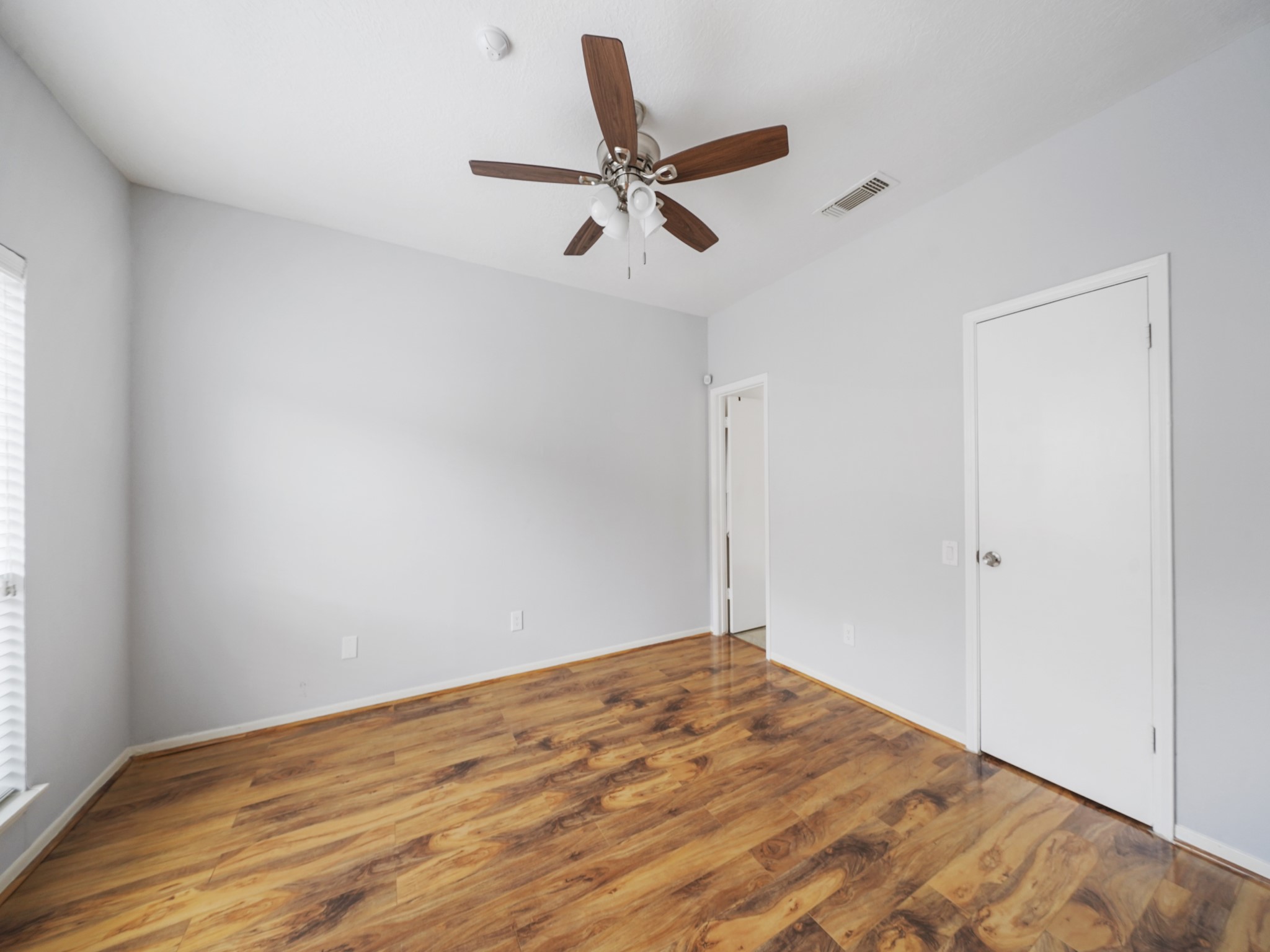 2226 Jamara Lane Property Photo 14