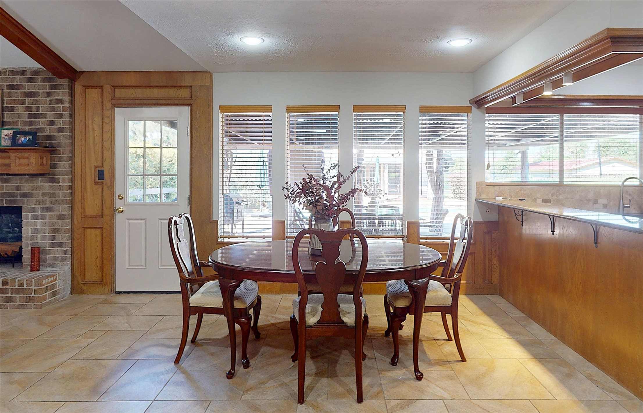 18107 W Cypress Hill Circle Property Photo 8