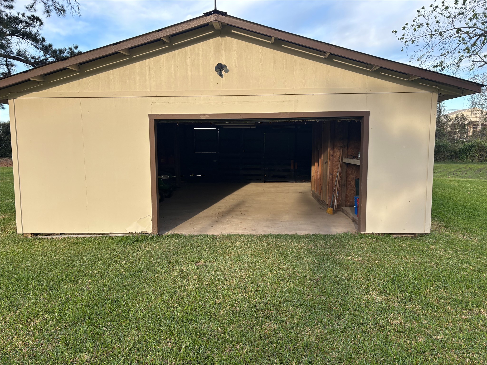 18107 W Cypress Hill Circle Property Photo 37