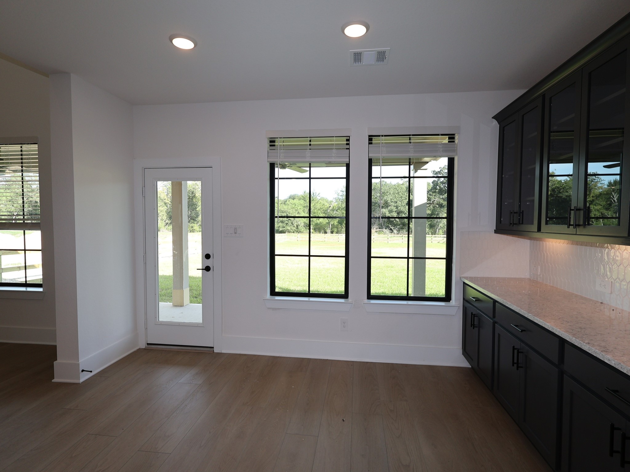 407 6th Street Property Photo 14