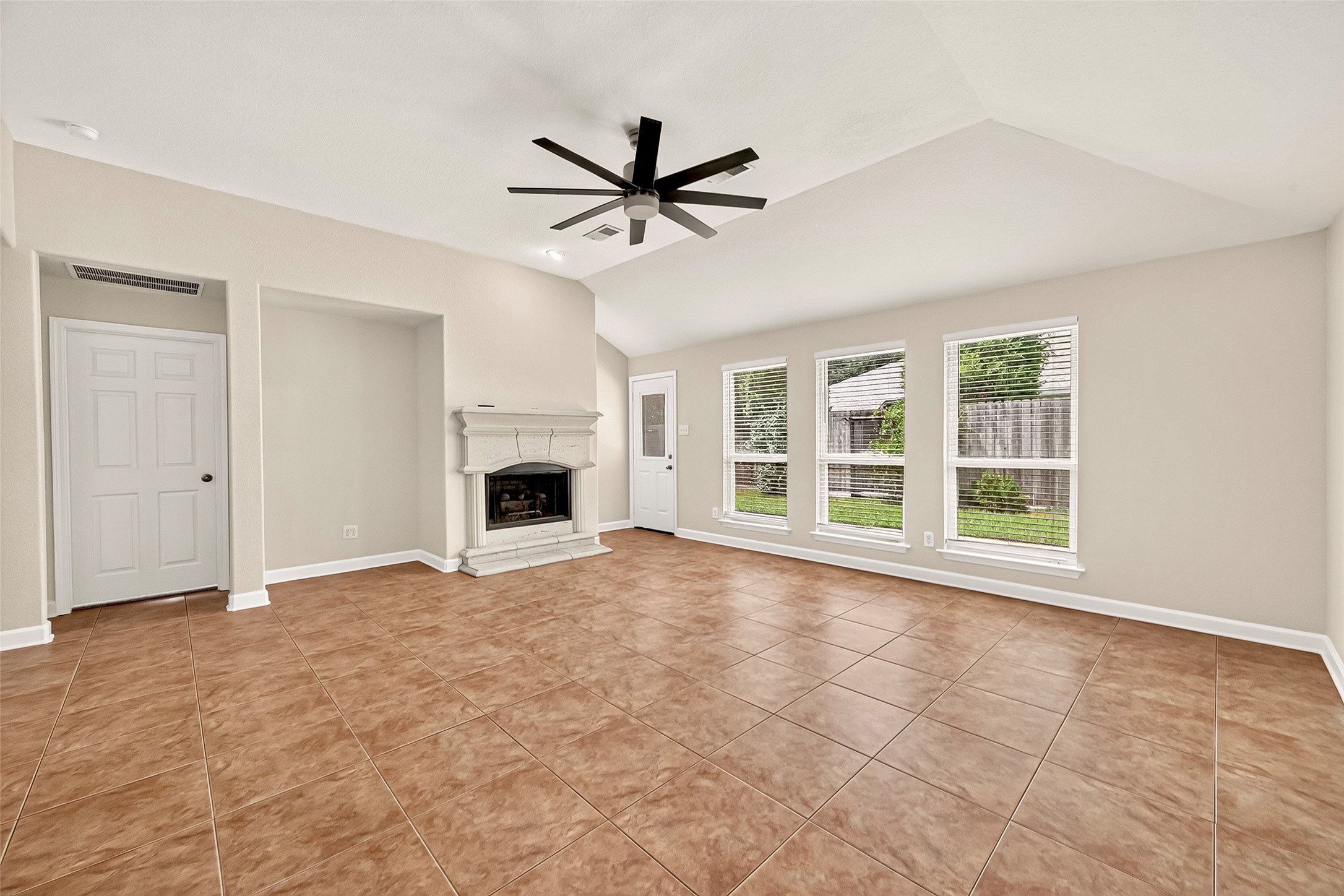 21018 Ripford Court Property Photo 10