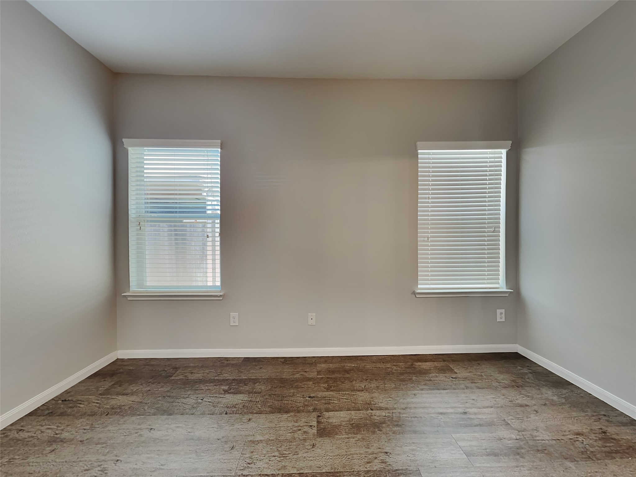 4065 Mossy Place Lane Property Photo 8