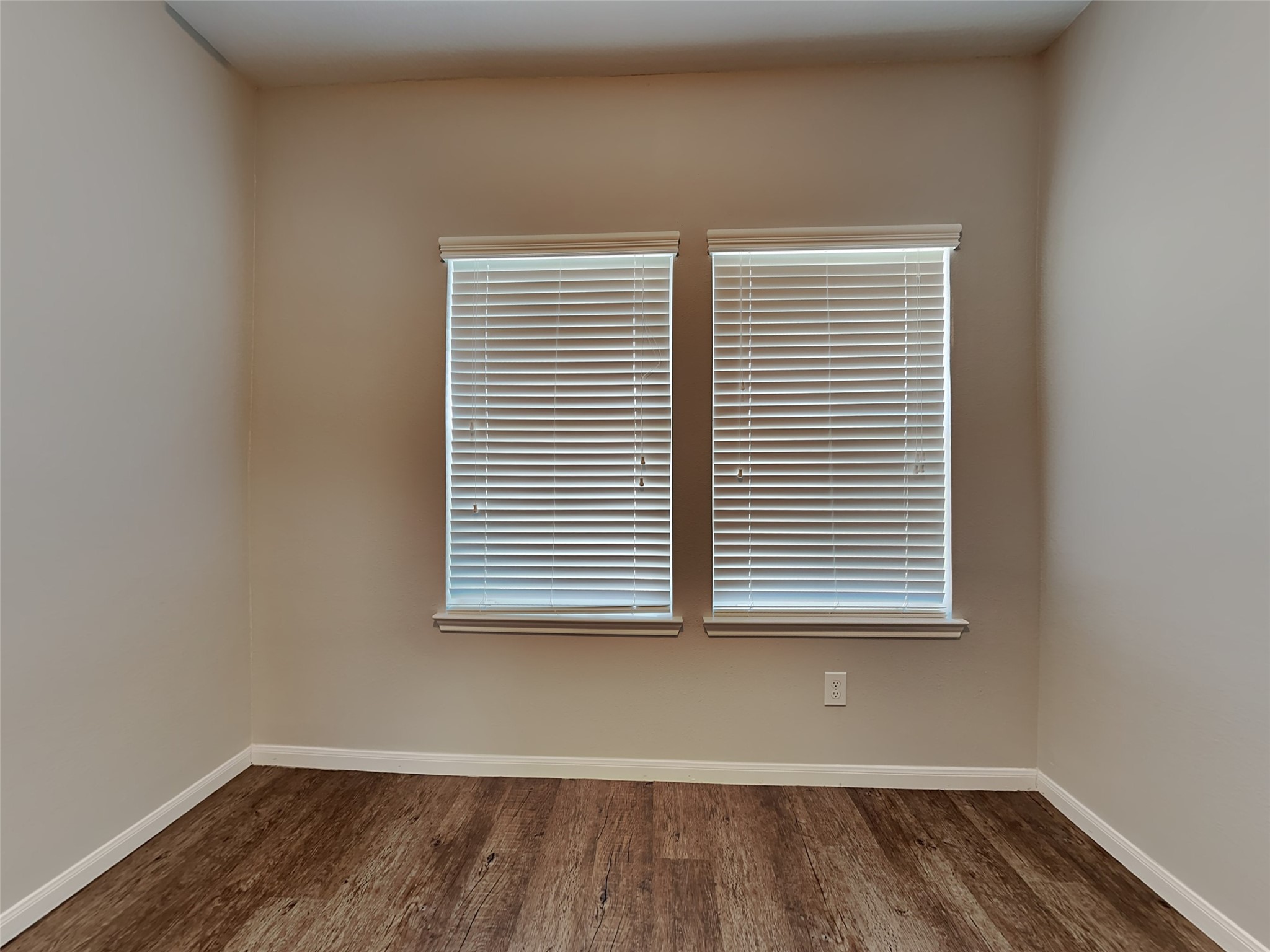 4065 Mossy Place Lane Property Photo 14