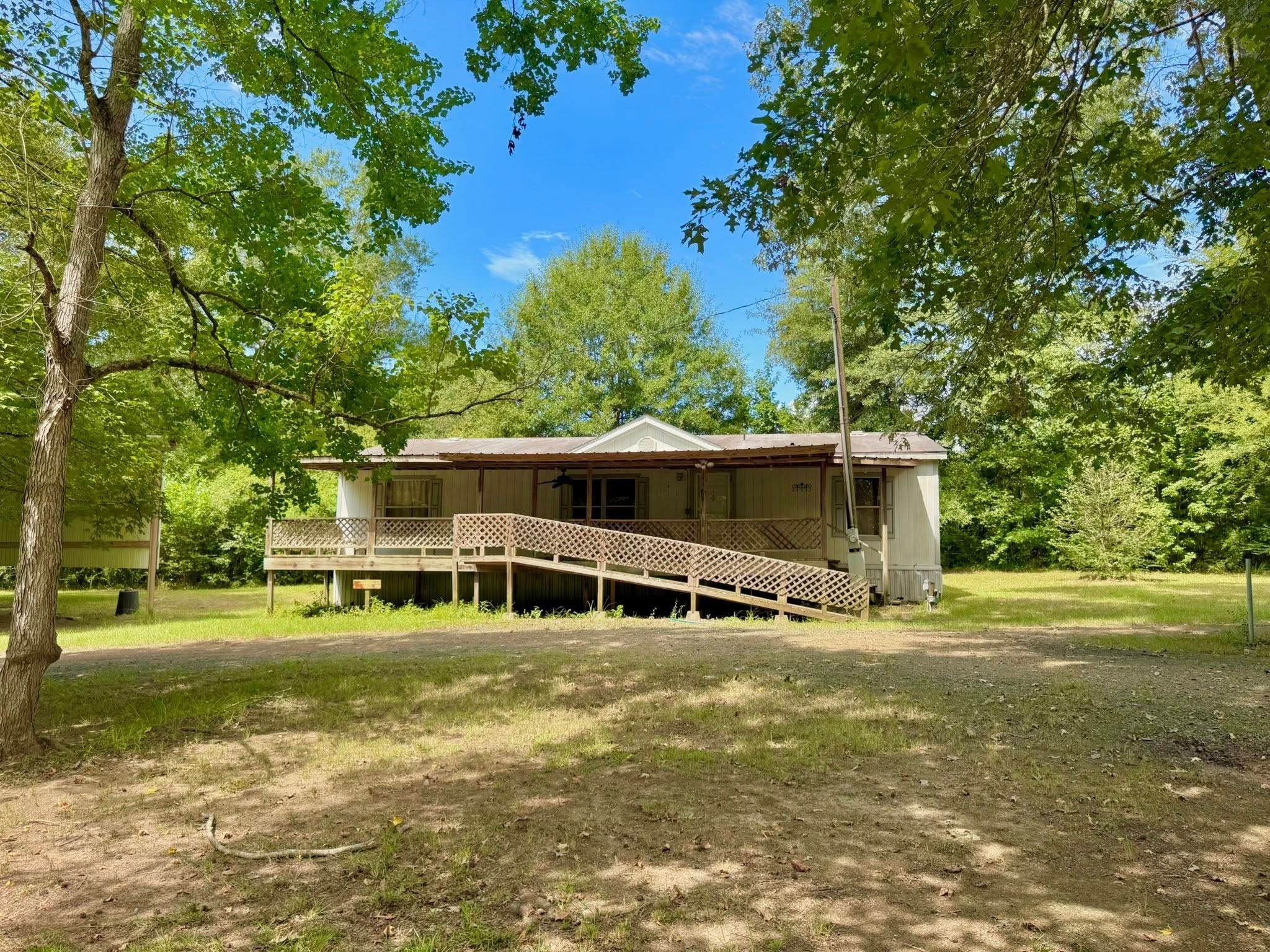 127 County Road 4109 Property Photo 1