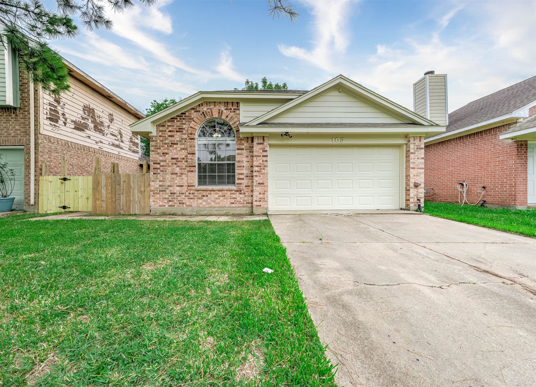103 Avocado Street Property Photo 1